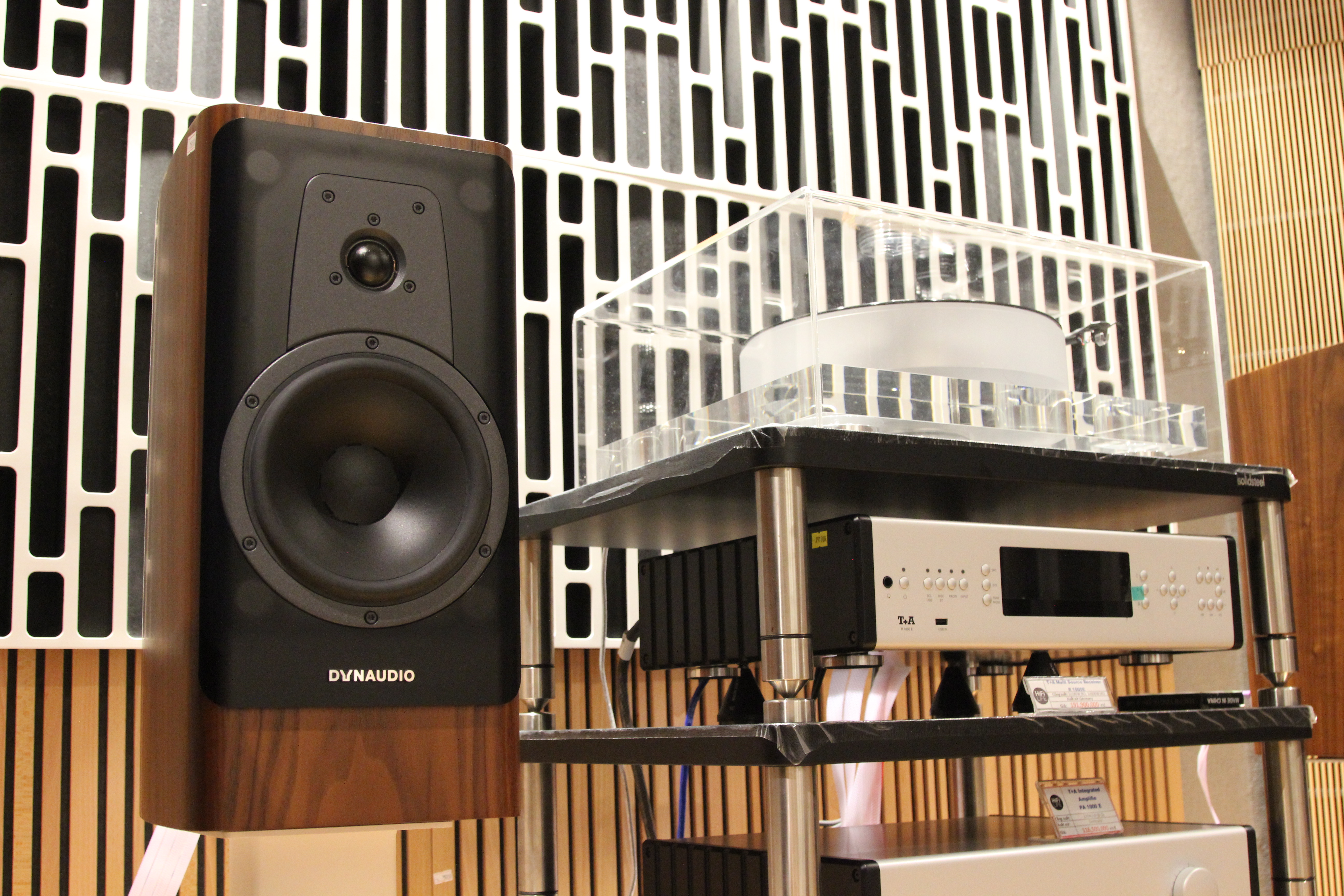 Phòng nghe nhạc Hifi