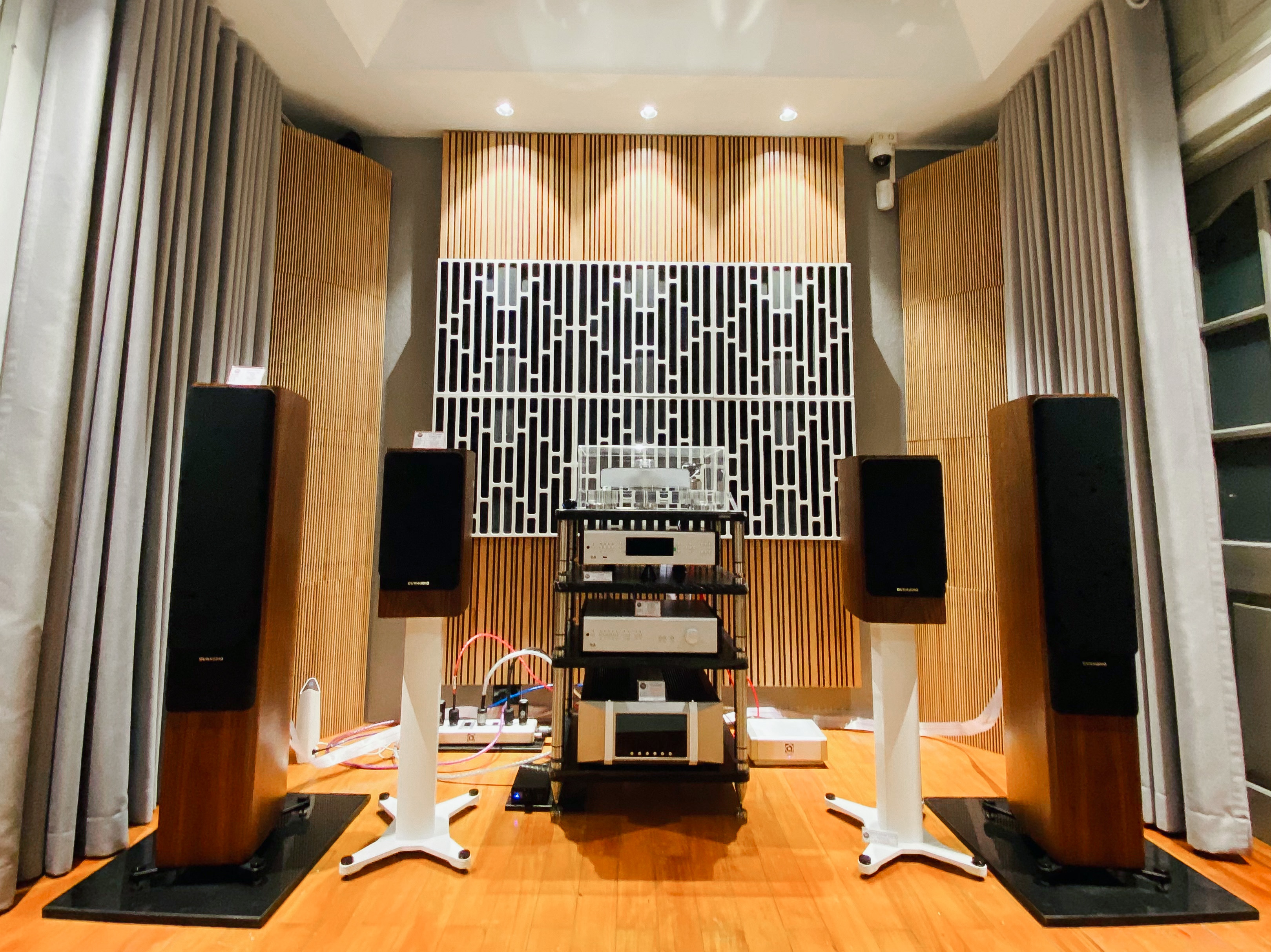 âm thanh hifi là gì