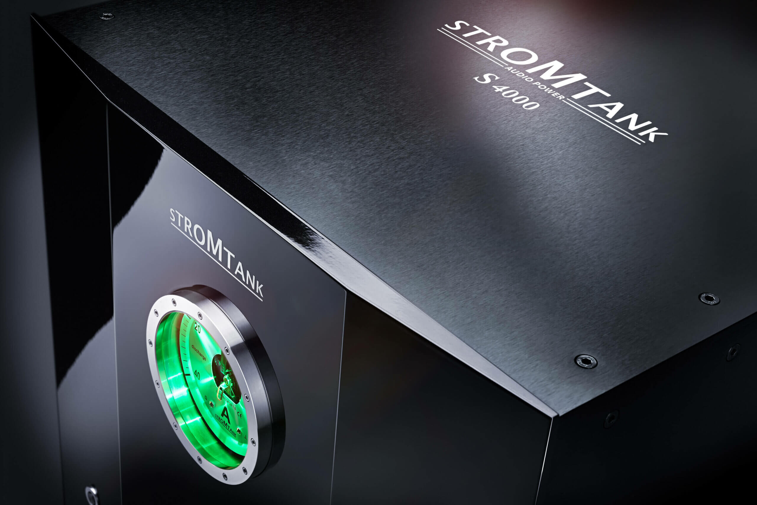 Nguồn cấp điện STROMTANK S 4000 Pro Power